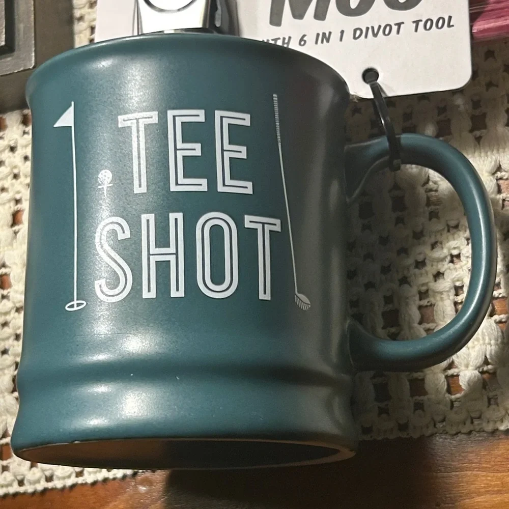 Golfers Set of 2 Tee Shot Golf Mug in Hunter Green + 6 in 1 Divot Tool Golf Gift